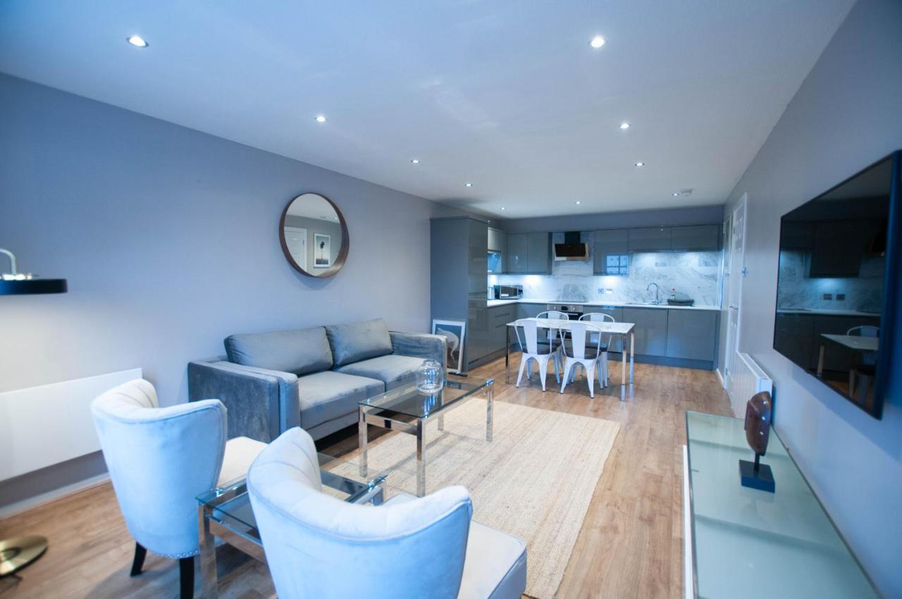 Stunning 2 Bed Merchant City Apartment With Residents Parking Glasgow Luaran gambar