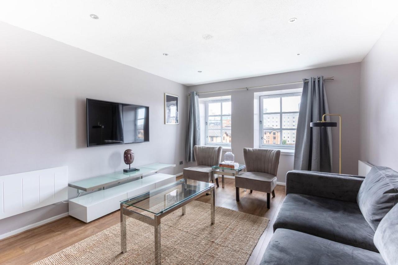 Stunning 2 Bed Merchant City Apartment With Residents Parking Glasgow Luaran gambar